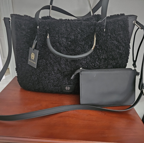 Original HOUSE OF HARLOW 1960 Sherpa Weekender Satchel Bag Black Wristlet - Picture 3 of 3